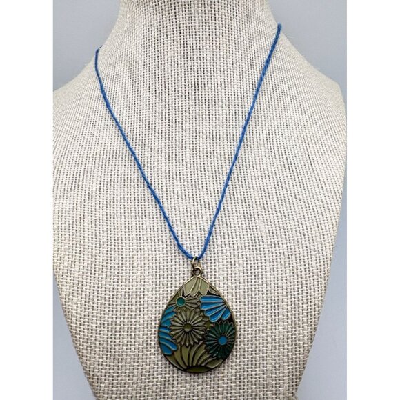 Daisy Teardrop Pendant Necklace with Blue Cord Floral Design Boho Nature - Picture 4 of 7
